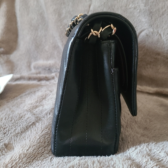 Chanel medium classic flap - Picture 4 of 12